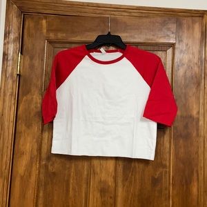 Women’s cropped t-shirt